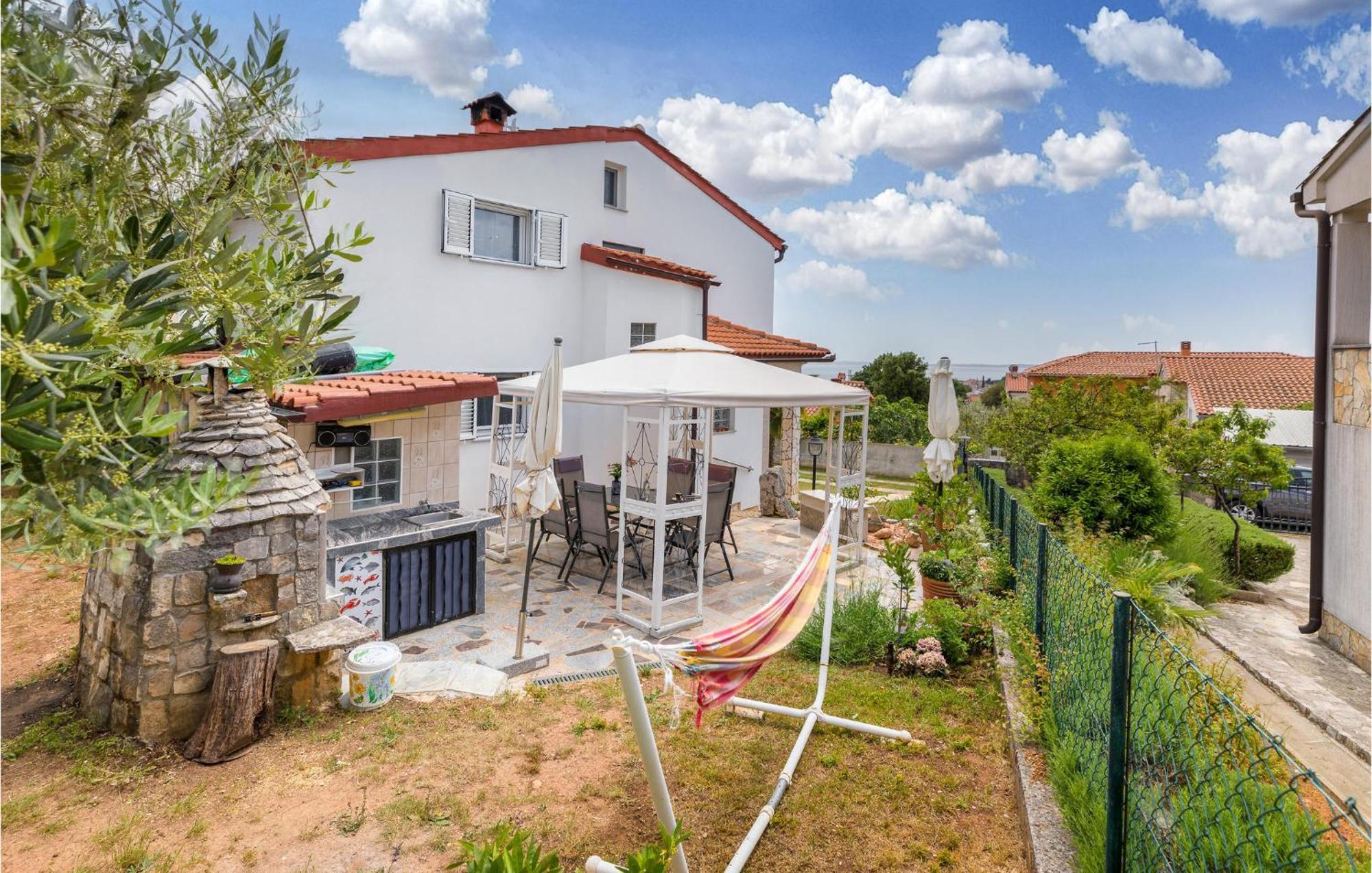 Beautiful Apartment In Barbariga With Kitchen 外观 照片